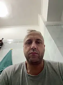 Snapshot of Lecatore80 chatting on 11/05/25, 05:46 Lecatore80 online show from 11/05/25, 05:46