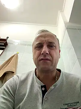 Snapshot of Lecatore80 chatting on 11/30/25, 07:01 Lecatore80 online show from 11/30/25, 07:01