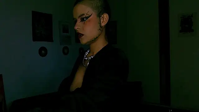 Snapshot of alex_one888 chatting on 01/05/26, 10:24 alex one888 online show from 01/05/26, 10:24