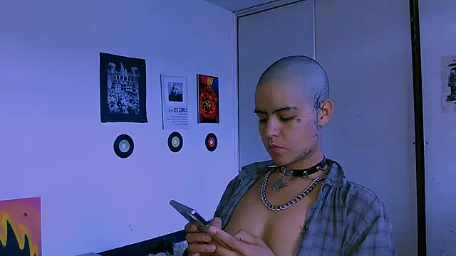 Snapshot of alex_one888 chatting on 01/15/26, 08:56 alex one888 online show from 01/15/26, 08:56