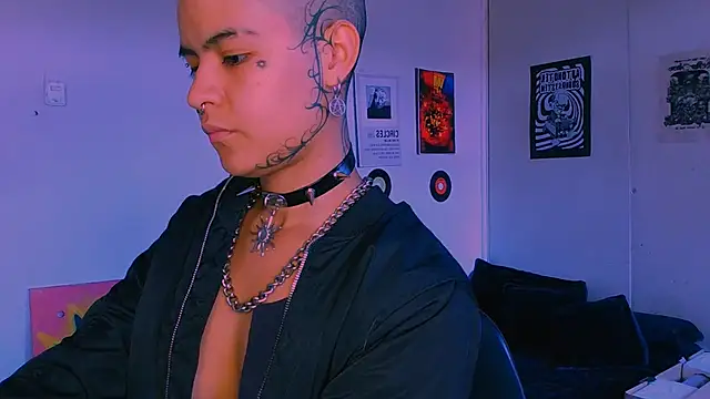 Snapshot of alex_one888 chatting on 02/19/26, 10:28 alex one888 online show from 02/19/26, 10:28