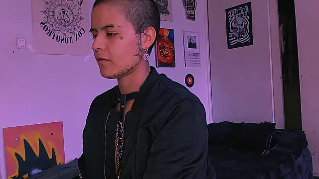 Snapshot of alex_one888 chatting on 03/04/26, 08:48 alex one888 online show from 03/04/26, 08:48