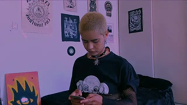 Snapshot of alex_one888 chatting on 03/13/26, 08:37 alex one888 online show from 03/13/26, 08:37