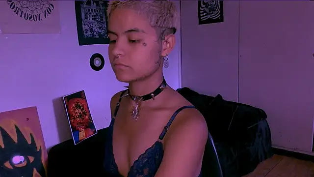 Snapshot of alex_one888 chatting on 04/05/26, 10:18 alex one888 online show from 04/05/26, 10:18