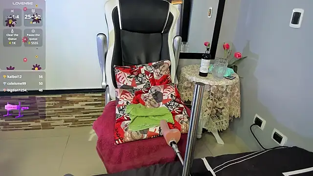 Snapshot of valeria_hurtado chatting on 01/28/25, 08:25 valeria hurtado online show from 01/28/25, 08:25