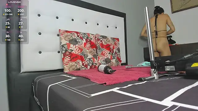 valeria hurtado online show from 02/12/25, 02:03