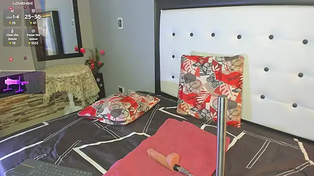 Snapshot of valeria_hurtado chatting on 02/18/25, 01:54 valeria hurtado online show from 02/18/25, 01:54