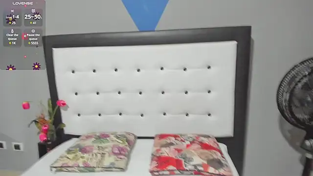 Snapshot of valeria_hurtado chatting on 02/26/25, 02:59 valeria hurtado online show from 02/26/25, 02:59