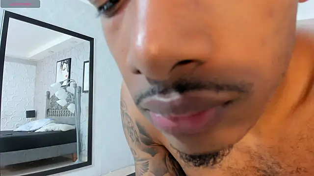 Snapshot of jackmacson chatting on 01/12/25, 06:59 jackmacson online show from 01/12/25, 06:59