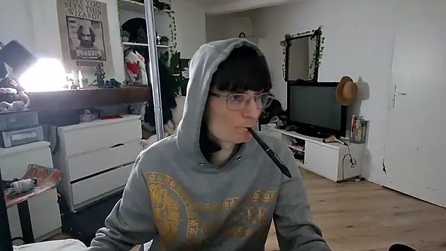 CeriseLapine online show from 12/02/25, 07:20