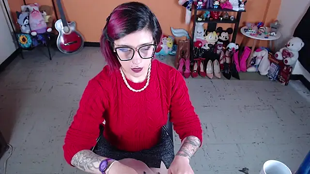 Snapshot of MissMiia2 chatting on 01/06/25, 03:08 MissMiia2 online show from 01/06/25, 03:08