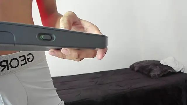 Snapshot of evanscollins chatting on 12/27/24, 08:39 evanscollins online show from 12/27/24, 08:39