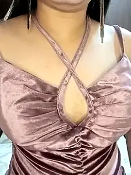 Snapshot of Indianhyna chatting on 02/20/25, 03:52 Indianhyna online show from 02/20/25, 03:52