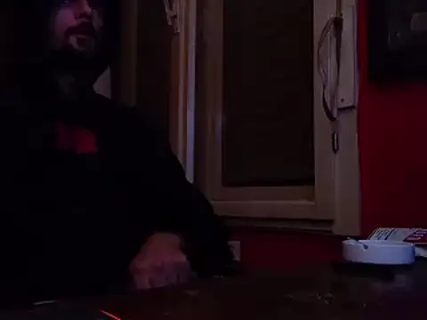 Snapshot of Guy4ladys69 chatting on 01/05/25, 12:20 Guy4ladys69 online show from 01/05/25, 12:20