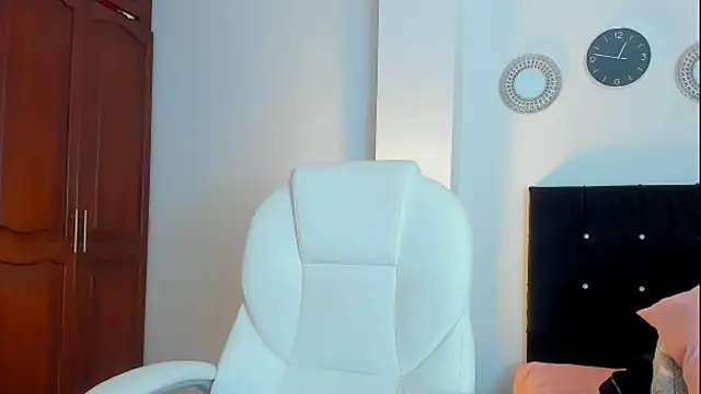 kathyajhonss online show from 10/25/25, 11:43