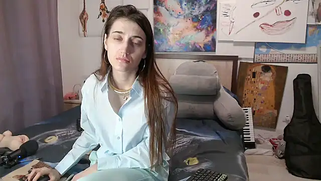 Iren online show from 03/19/25, 10:42