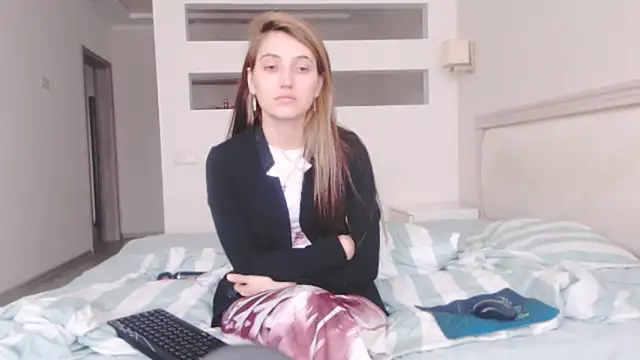 Iren online show from 11/13/25, 06:56