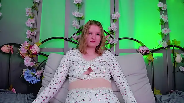 Snapshot of LilianSwall chatting on 02/01/25, 04:54 LilianSwall online show from 02/01/25, 04:54