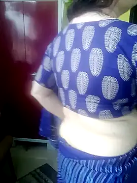 Snapshot of Raja_Ranii chatting on 01/17/25, 05:32 Raja Ranii online show from 01/17/25, 05:32