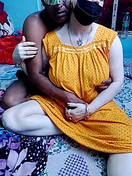 Snapshot of Raja_Ranii chatting on 02/04/25, 01:23 Raja Ranii online show from 02/04/25, 01:23