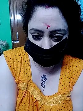 Snapshot of Raja_Ranii chatting on 02/09/25, 05:43 Raja Ranii online show from 02/09/25, 05:43