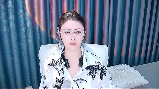 Daisy7 11 online show from 11/08/25, 01:22