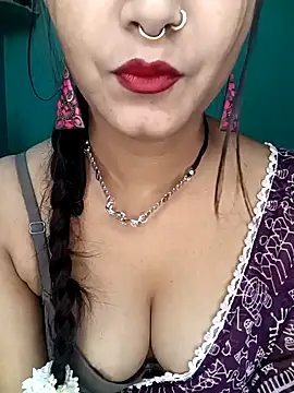 Snapshot of Diamond_queeen chatting on 12/20/24, 08:12 Diamond queeen online show from 12/20/24, 08:12