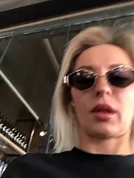 Snapshot of Diamond_Bunny_ chatting on 03/18/25, 11:19 Diamond Bunny online show from 03/18/25, 11:19