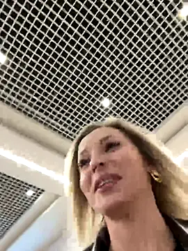 Snapshot of Diamond_Bunny_ chatting on 12/02/25, 03:29 Diamond Bunny online show from 12/02/25, 03:29