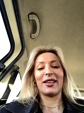 Snapshot of Diamond_Bunny_ chatting on 01/14/26, 01:39 Diamond Bunny online show from 01/14/26, 01:39