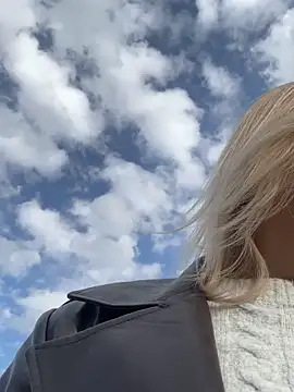 Snapshot of Diamond_Bunny_ chatting on 02/01/26, 12:26 Diamond Bunny online show from 02/01/26, 12:26