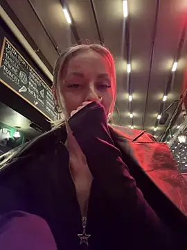 Snapshot of Diamond_Bunny_ chatting on 02/02/26, 03:55 Diamond Bunny online show from 02/02/26, 03:55