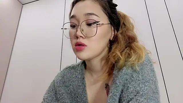 Jennatyan online show from 01/06/26, 05:16