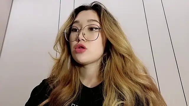 Jennatyan online show from 01/10/26, 12:07