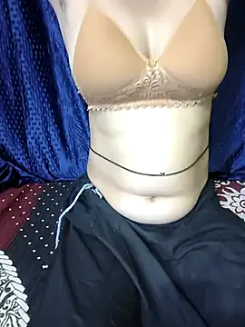 Snapshot of kaveerpooja947 chatting on 03/13/26, 04:35 kaveerpooja947 online show from 03/13/26, 04:35