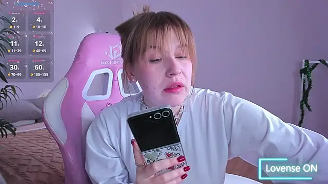 Snapshot of Colleen_Blake chatting on 01/09/26, 04:32 Colleen Blake online show from 01/09/26, 04:32