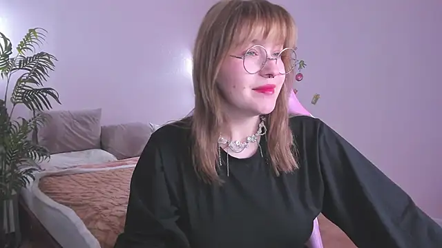 Snapshot of Colleen_Blake chatting on 01/13/26, 04:45 Colleen Blake online show from 01/13/26, 04:45