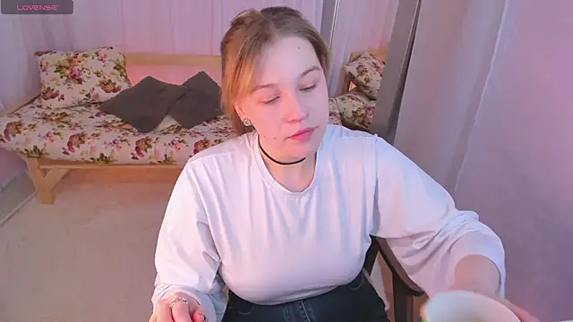 Snapshot of Colleen_Blake chatting on 02/05/26, 04:22 Colleen Blake online show from 02/05/26, 04:22