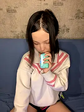 lalallalalaa- online show from 11/21/25, 03:44