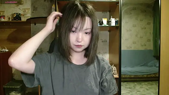 lalallalalaa- online show from 12/04/25, 02:15