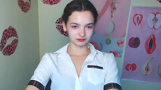  SusieSu  online show from 12/02/25, 01:39