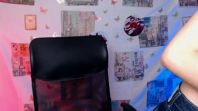  SusieSu  online show from 05/18/26, 06:19