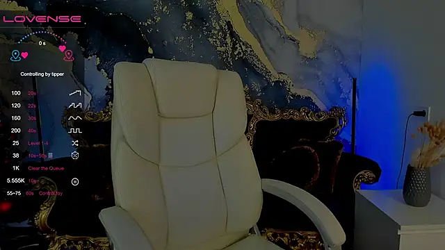 Snapshot of MagicLilu chatting on 01/11/25, 06:45 MagicLilu online show from 01/11/25, 06:45