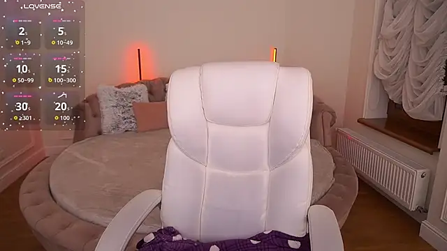 MagicLilu online show from 12/04/25, 08:50