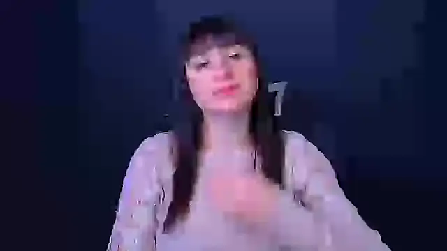 Snapshot of Violla_My chatting on 01/05/25, 06:35 Violla My online show from 01/05/25, 06:35