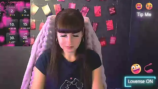 Snapshot of Violla_My chatting on 10/16/25, 05:52 Violla My online show from 10/16/25, 05:52