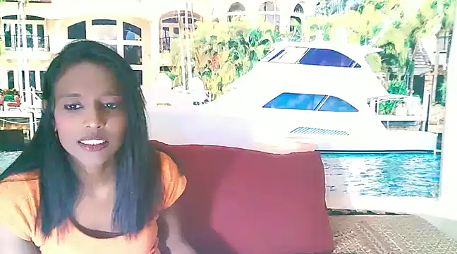 Snapshot of IndianLoveBug chatting on 12/19/24, 04:45 IndianLoveBug online show from 12/19/24, 04:45
