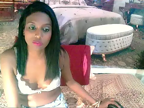 Snapshot of IndianLoveBug chatting on 12/19/24, 08:34 IndianLoveBug online show from 12/19/24, 08:34