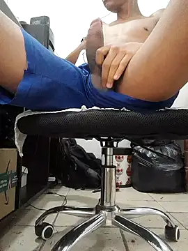 Snapshot of eomaisnovo0 chatting on 12/29/24, 10:56 eomaisnovo0 online show from 12/29/24, 10:56