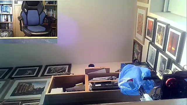 Snapshot of nataliecdlive chatting on 12/12/24, 12:05 nataliecdlive online show from 12/12/24, 12:05